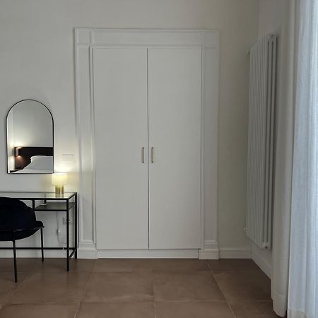 Domus Delia Luxury Apartment Neapel Exterior foto