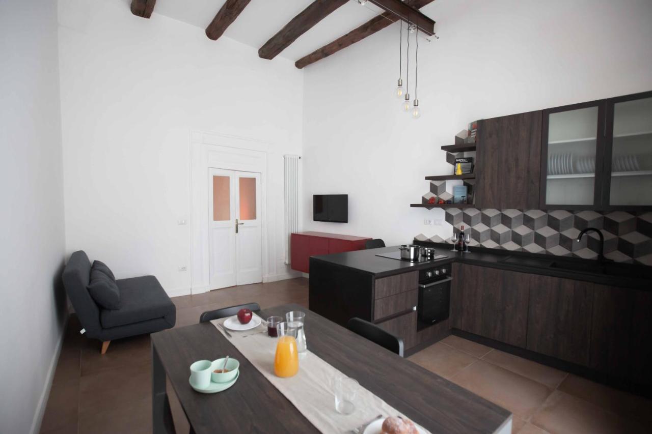 Domus Delia Luxury Apartment Neapel Exterior foto
